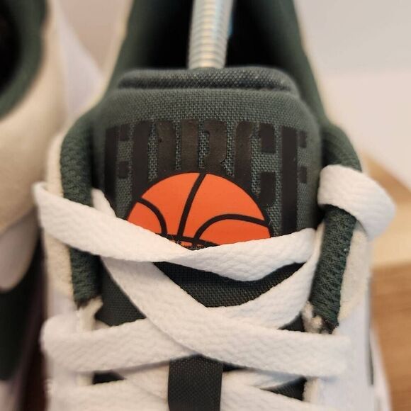 NIKE FULL FORCE LOW CASUAL SNEAKERS MENS SIZE 10 WHITE / DARK GREEN - Picture 3 of 12